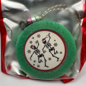 Dancing skeletons Apple Cinnamon Freshie